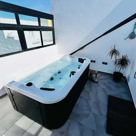 Atlantic 3 Apartment, Terrace, Solarium And *